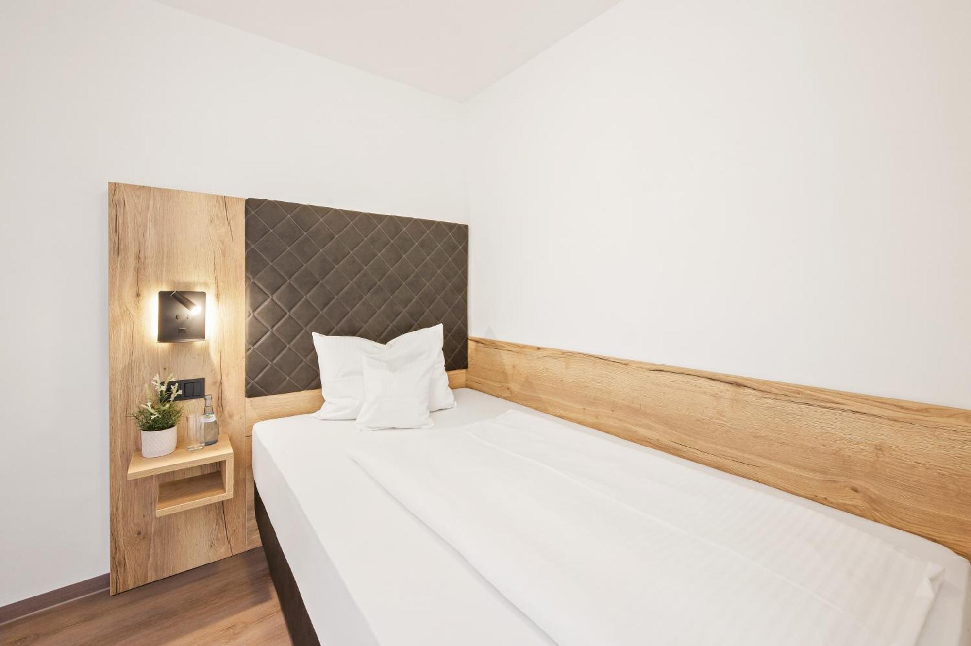 Best Western Hotel Favorit Людвигсбург Экстерьер фото