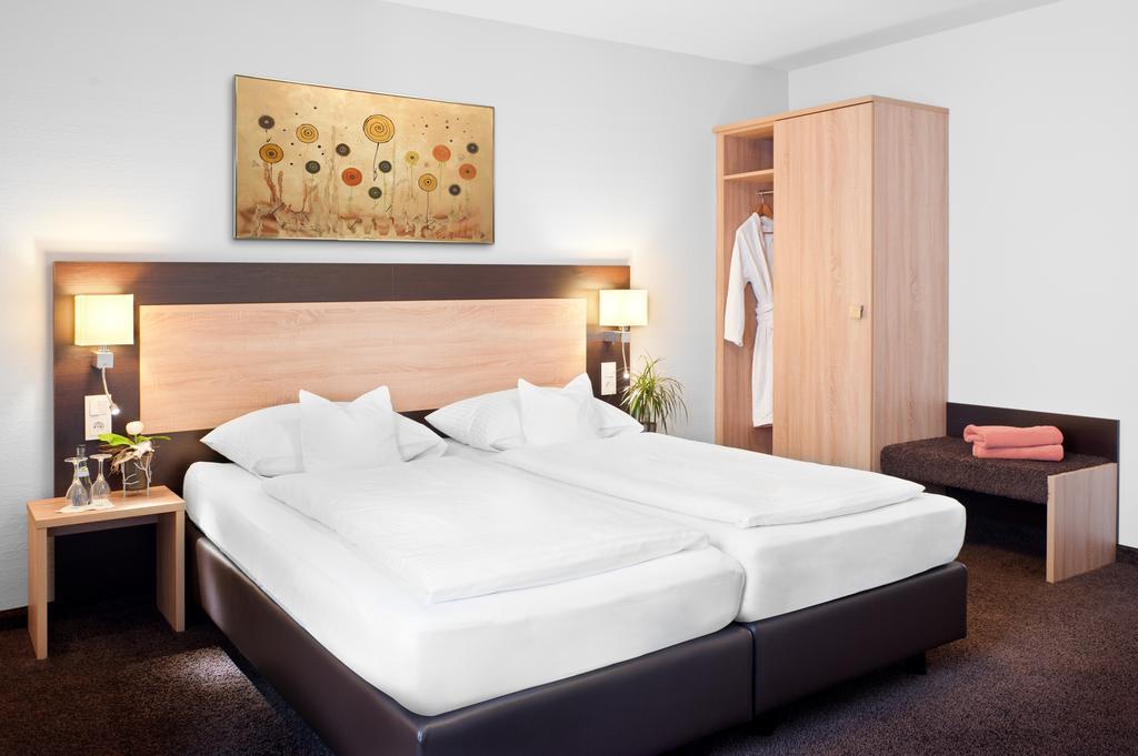 Best Western Hotel Favorit Людвигсбург Номер фото
