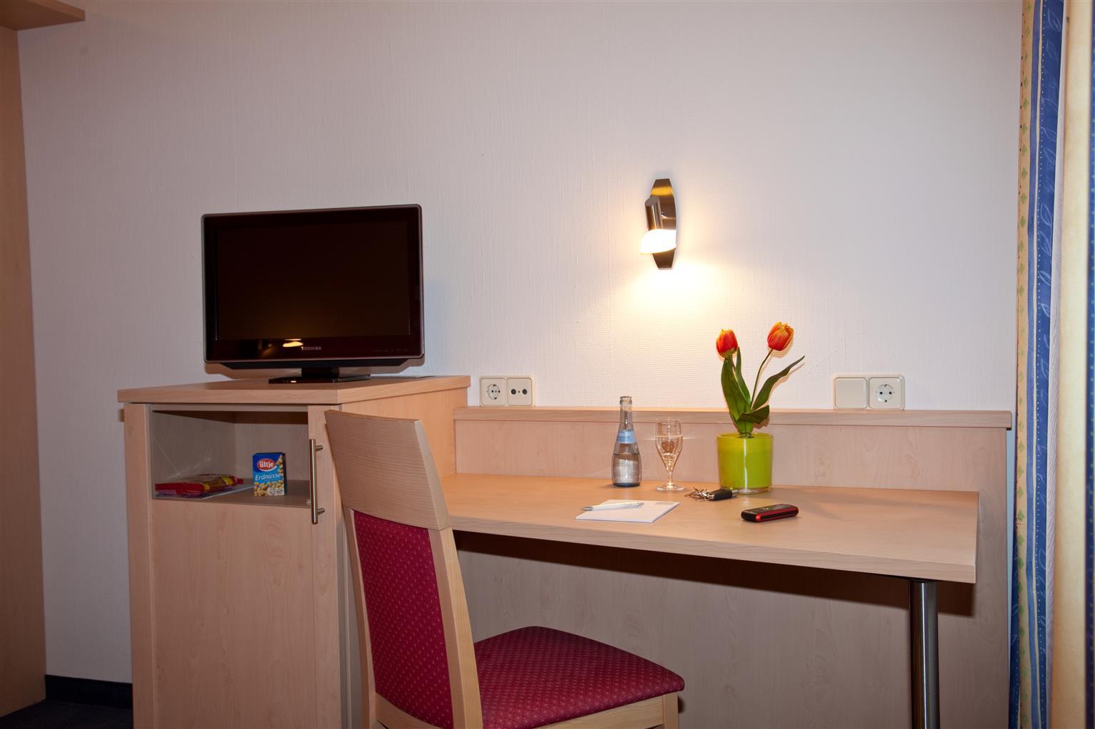 Best Western Hotel Favorit Людвигсбург Экстерьер фото