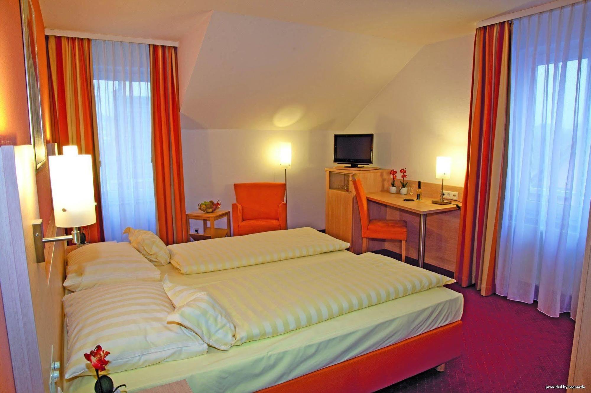 Best Western Hotel Favorit Людвигсбург Экстерьер фото