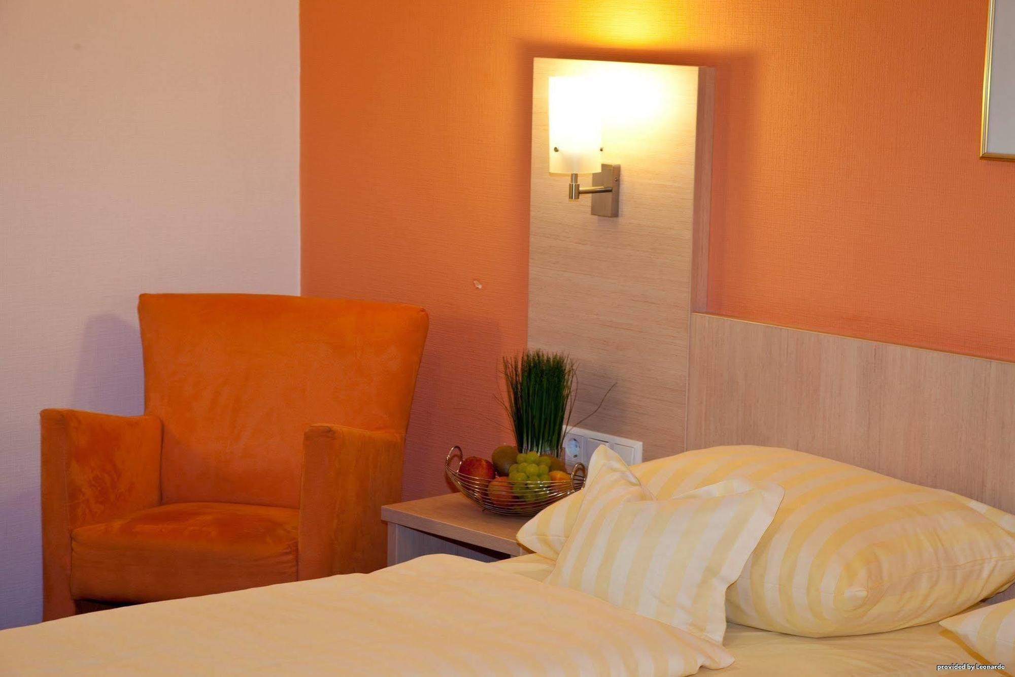 Best Western Hotel Favorit Людвигсбург Номер фото