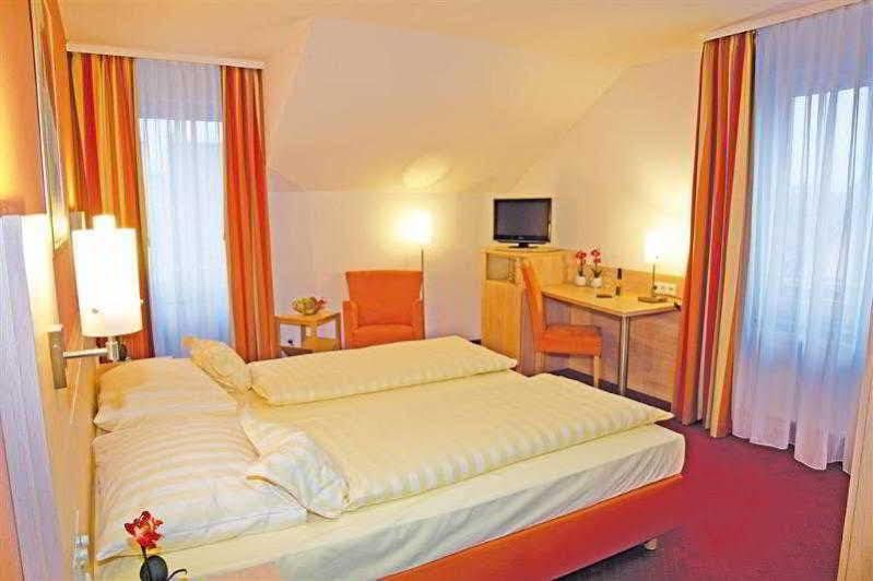 Best Western Hotel Favorit Людвигсбург Экстерьер фото